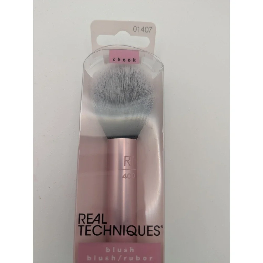 Real Techniques 400 Blush Brush‎ Pink Tapered Soft Bristles Cheek RT 01407 NEW
